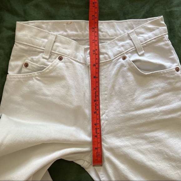 Yellow Tag Levi’s - Picture 4 of 4